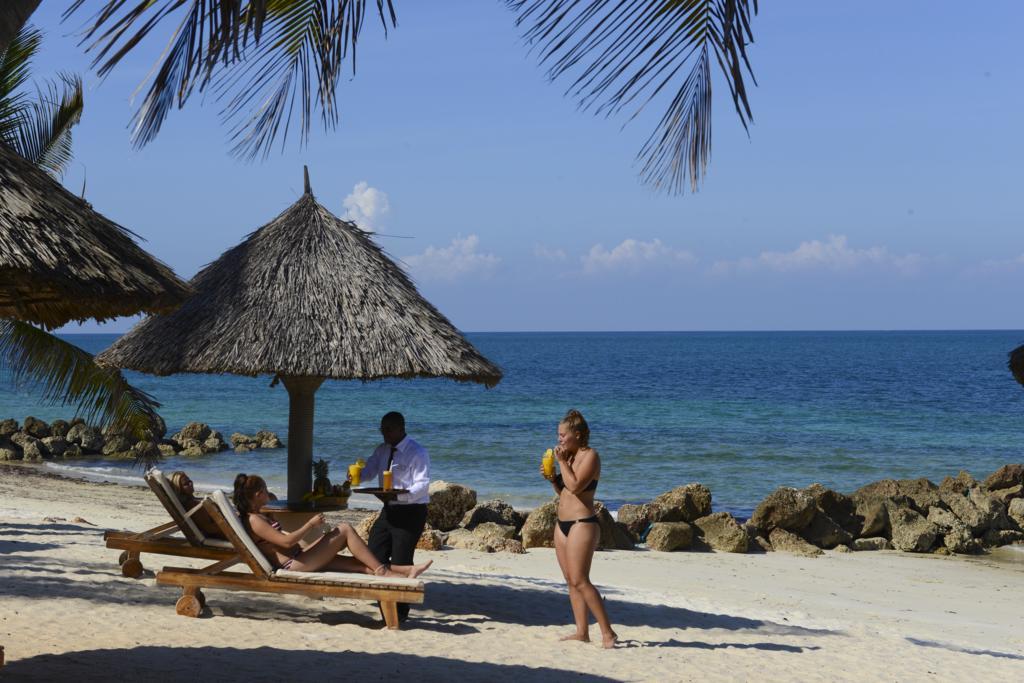 Ledger Plaza Bahari Beach Hotel Dar es Salaam Exterior foto